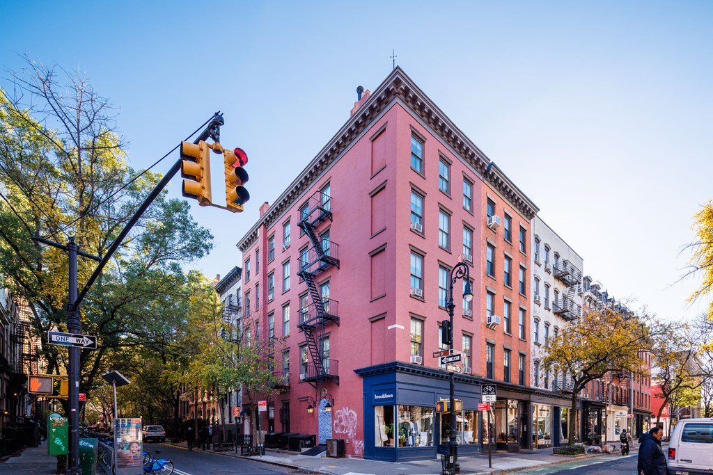 88 Perry Street Rentals New York, NY RentCafe